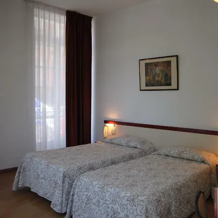 Ξενοδοχείο Royal 3*